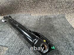 400/B4361 Double Acting Welded Hydraulic Cylinder For Dipper Ram Black