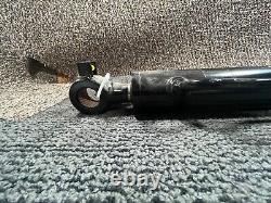 400/B4361 Double Acting Welded Hydraulic Cylinder For Dipper Ram Black